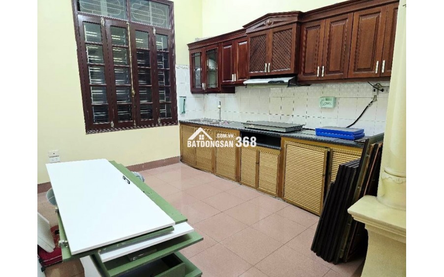Bán nhà phố Ô Cách, diện tích 50m2, xây 4 tầng kiên cố